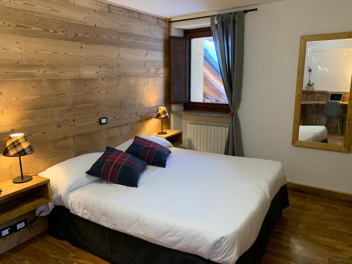 Hotel Coeur Du Village Ла-Тюїль Екстер'єр фото