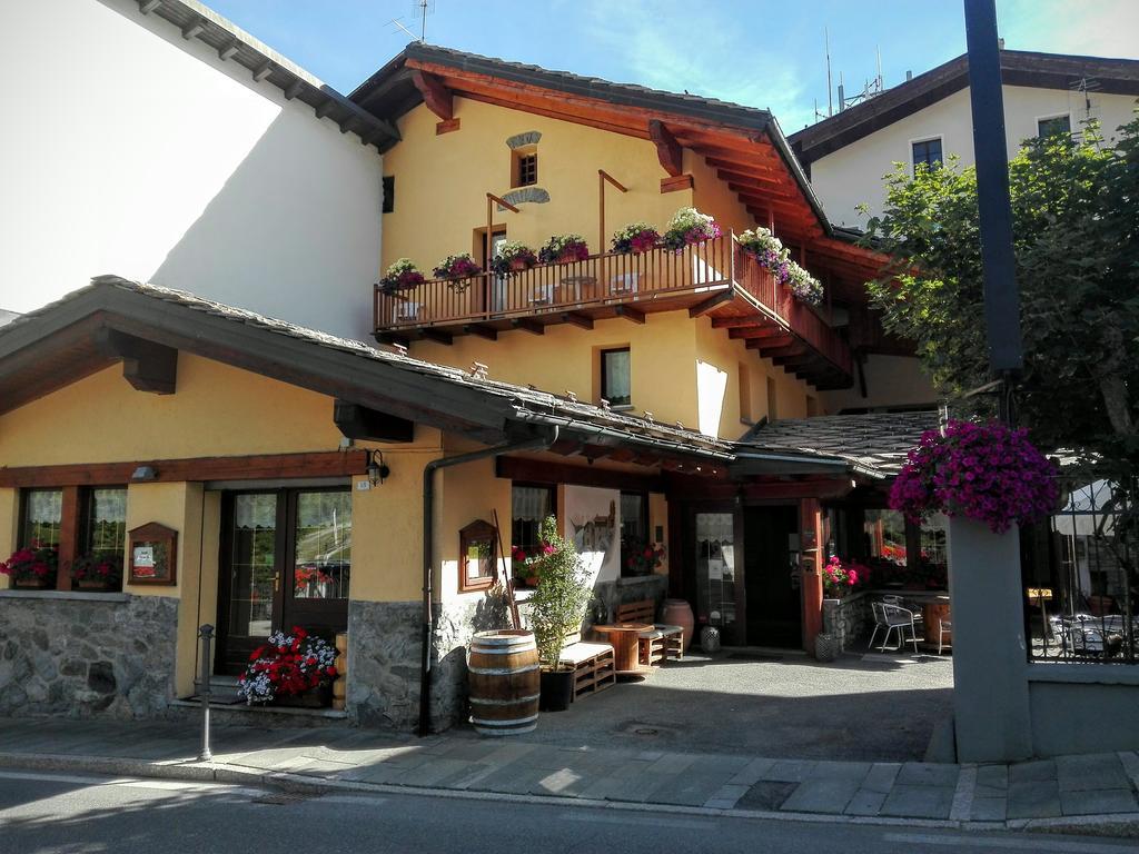 Hotel Coeur Du Village Ла-Тюїль Екстер'єр фото